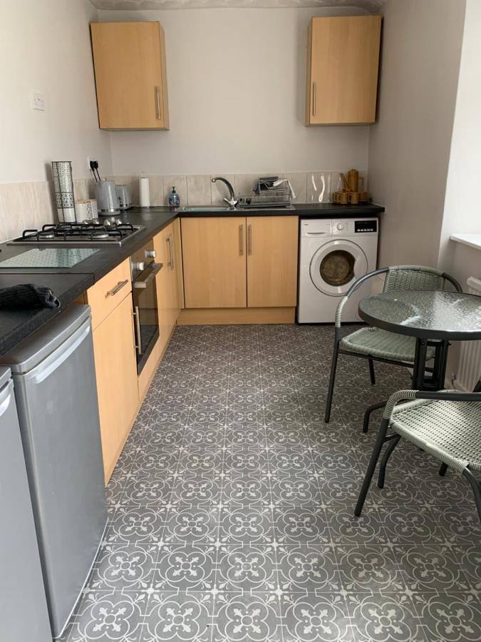 The Greens Apartment Farnworth Exterior foto